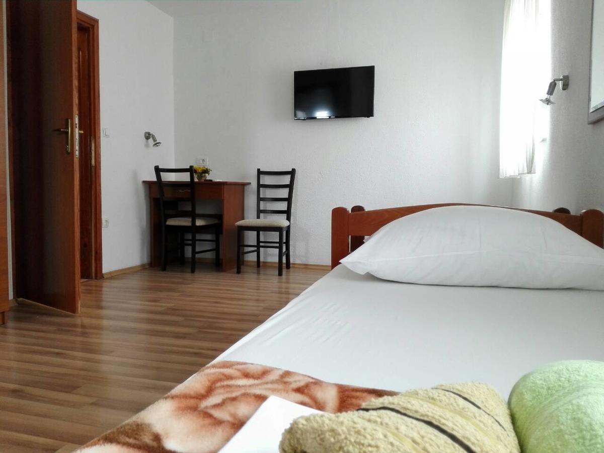 Pansion Crnjac Hotel Medjugorje Exterior photo