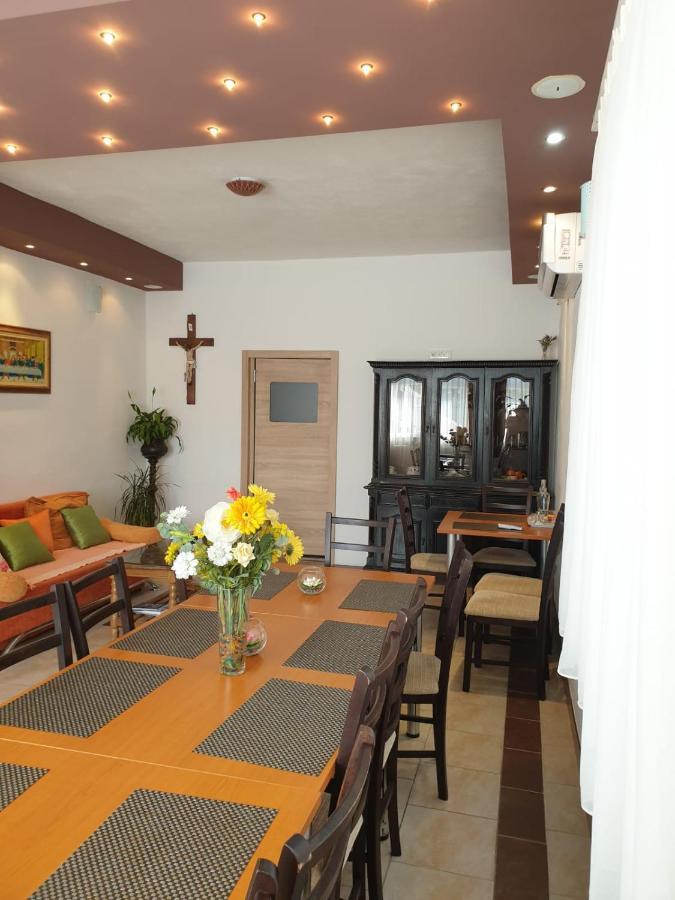 Pansion Crnjac Hotel Medjugorje Exterior photo